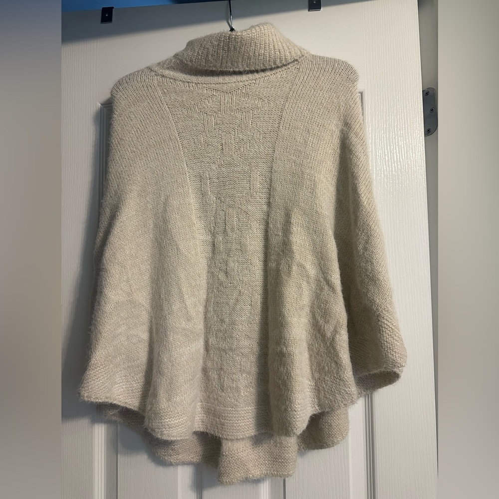 Poncho sweater